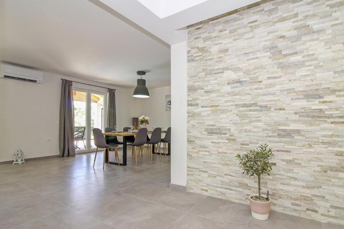 Natascha In Pamici - Haus Fuer 6 Personen Villa Zminj Exterior photo